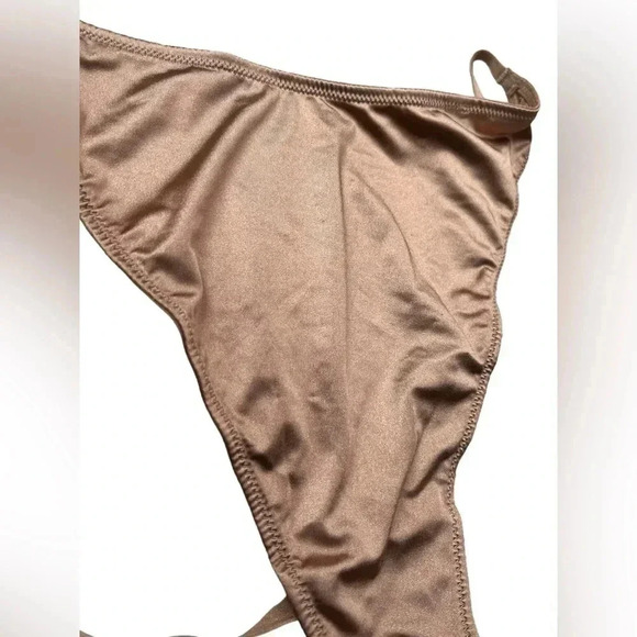 SKIMS Women's Satin String Thong in Desert Clay Size 4X PN-THG-1094 - Picture 7 of 7